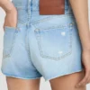 Distressed shorts i lyseblå vask