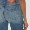 Julia stretchjeans i slitt blå vask