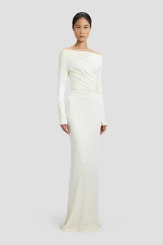 Off-shoulder-kjole i elfenben