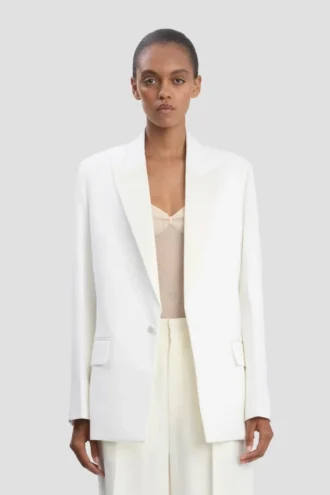 Skreddersydd jakke i elfenben