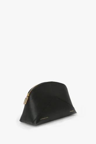The Victoria Large Travel Pouch i svart skinn The Victoria Large Travel Pouch i svart skinn