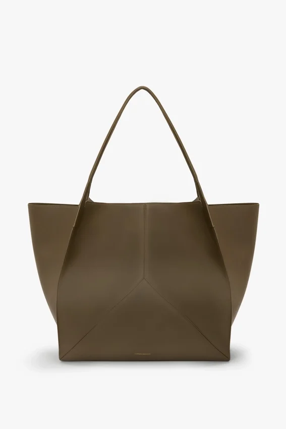 The Victoria reisetote i khaki skinn The Victoria reisetote i khaki skinn