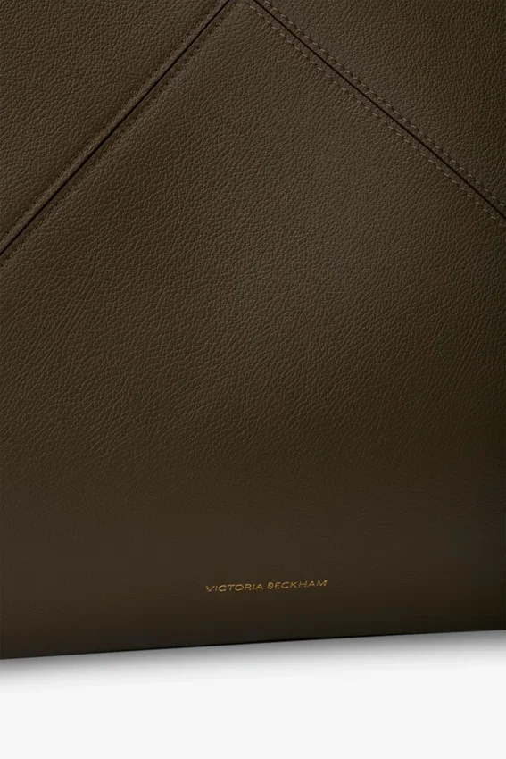 The Victoria reisetote i khaki skinn The Victoria reisetote i khaki skinn